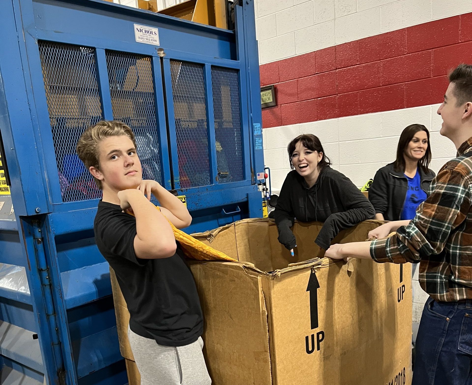 Students working at the Boise Rescue Mission